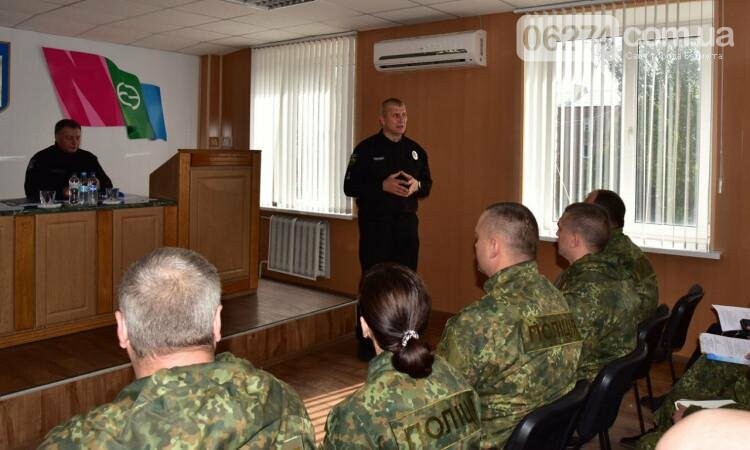 Генерал Семенишин проинспектировал работу Бахмутского отдел..., фото-1 Генерал Семенишин проинспектировал работу Бахмутского отдела полиции, фото-1