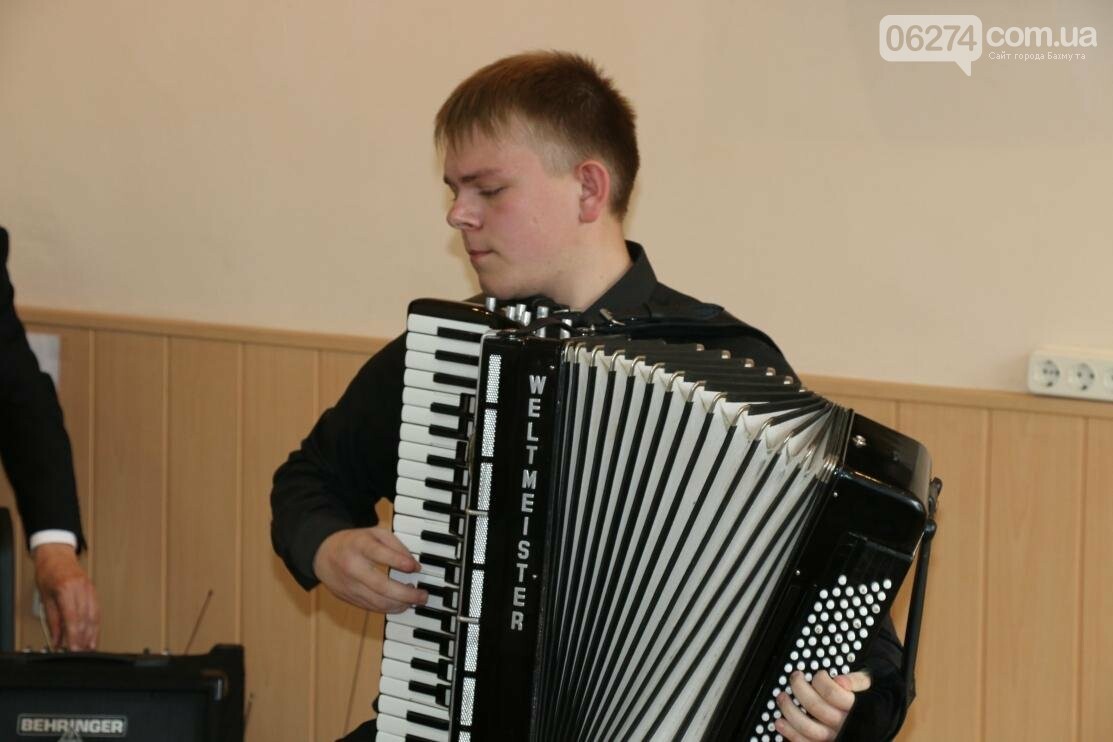 С Днем Защитника Украины военнослужащих поздравил мэр Бахмута, фото-18 С Днем Защитника Украины военнослужащих поздравил мэр Бахмута, фото-18