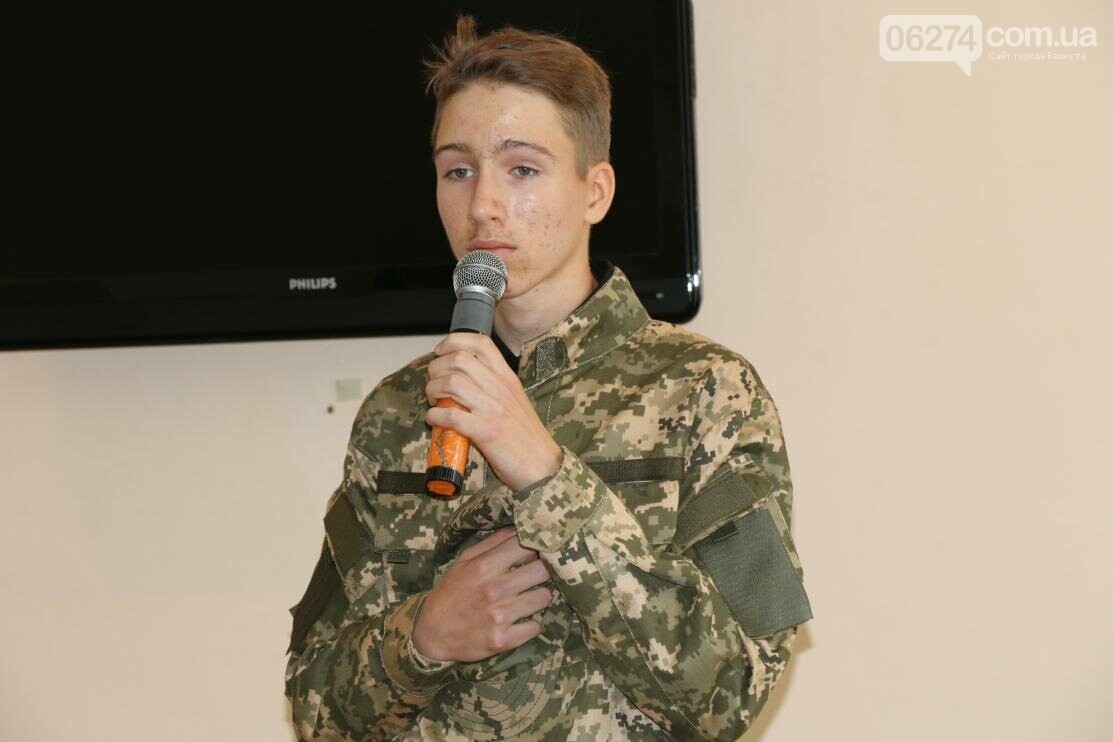 С Днем Защитника Украины военнослужащих поздравил мэр Бахмута, фото-16 С Днем Защитника Украины военнослужащих поздравил мэр Бахмута, фото-16