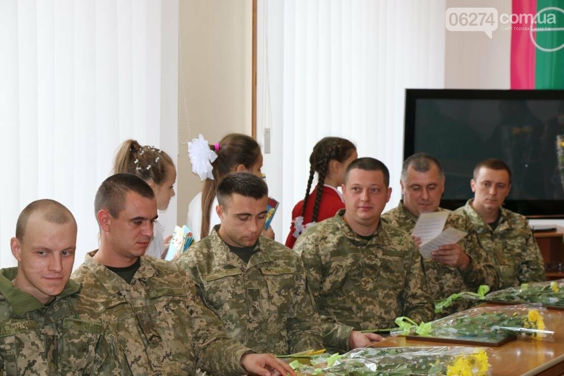 С Днем Защитника Украины военнослужащих поздравил мэр Бахмута, фото-22 С Днем Защитника Украины военнослужащих поздравил мэр Бахмута, фото-22