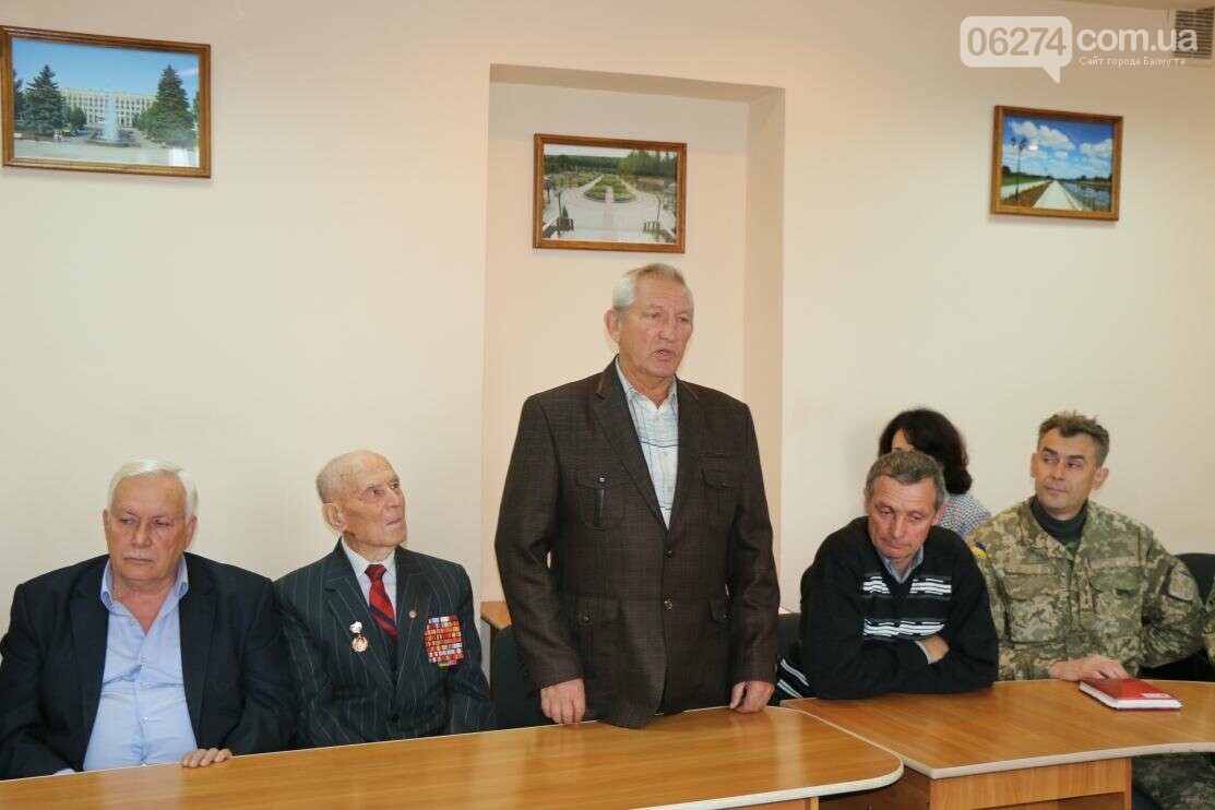 С Днем Защитника Украины военнослужащих поздравил мэр Бахмута, фото-3 С Днем Защитника Украины военнослужащих поздравил мэр Бахмута, фото-3