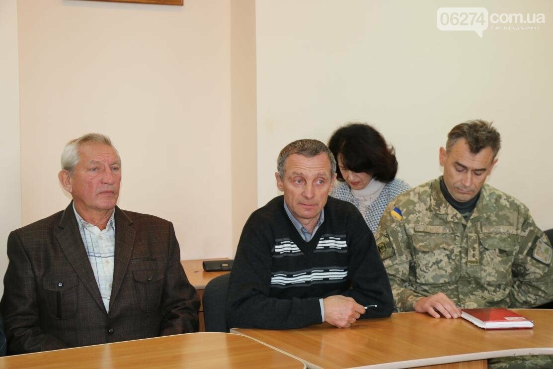 С Днем Защитника Украины военнослужащих поздравил мэр Бахмута, фото-7 С Днем Защитника Украины военнослужащих поздравил мэр Бахмута, фото-7