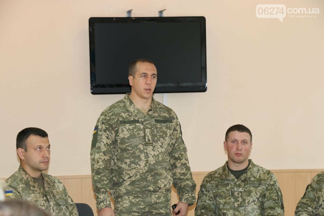 С Днем Защитника Украины военнослужащих поздравил мэр Бахмута, фото-6 С Днем Защитника Украины военнослужащих поздравил мэр Бахмута, фото-6