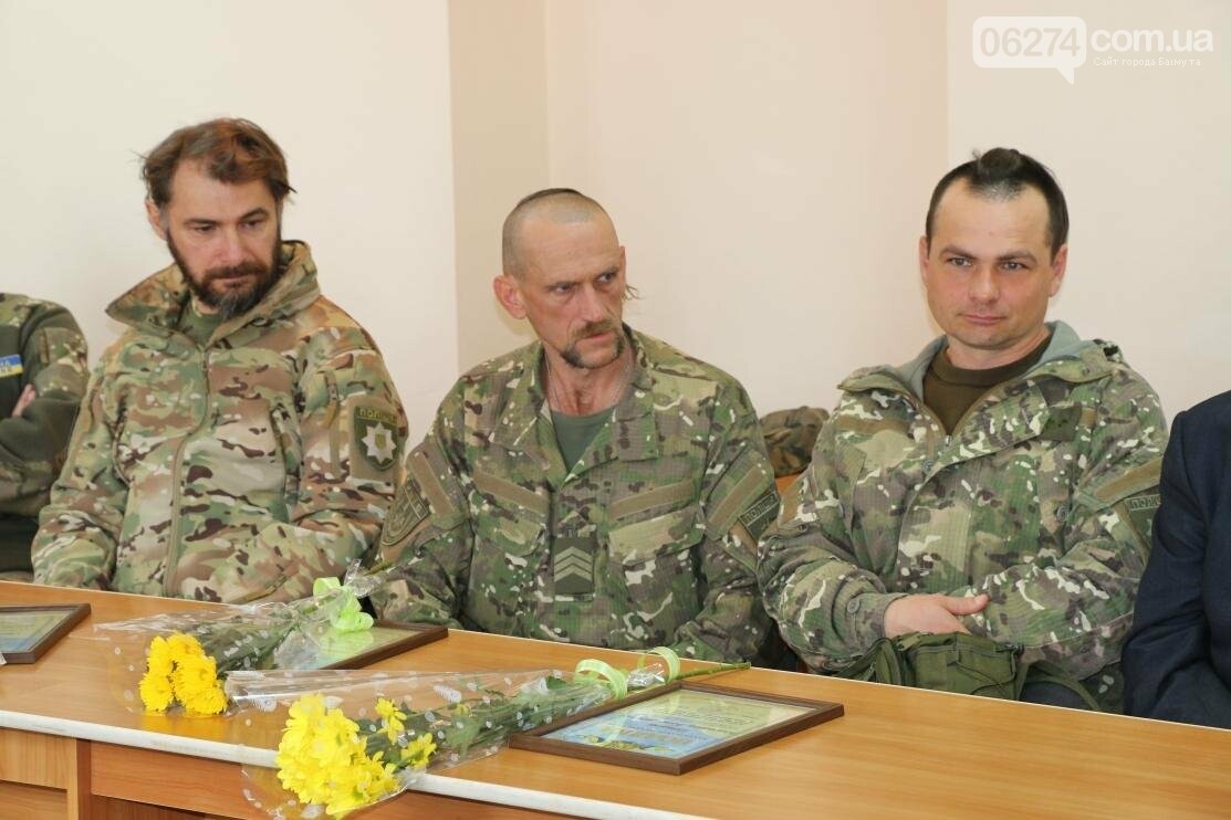 С Днем Защитника Украины военнослужащих поздравил мэр Бахмута, фото-17 С Днем Защитника Украины военнослужащих поздравил мэр Бахмута, фото-17