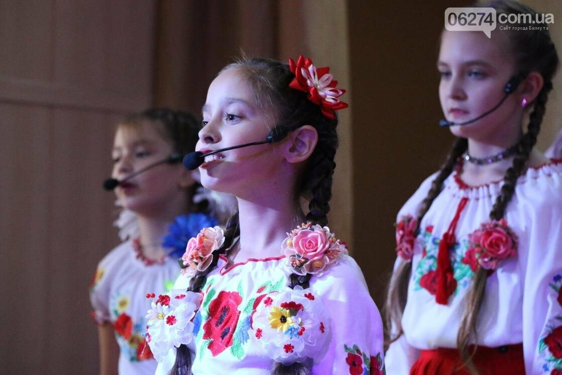 Для защитников Украины школьники города устроили фестиваль..., фото-13 Для защитников Украины школьники города устроили фестиваль украинского творчества, фото-13