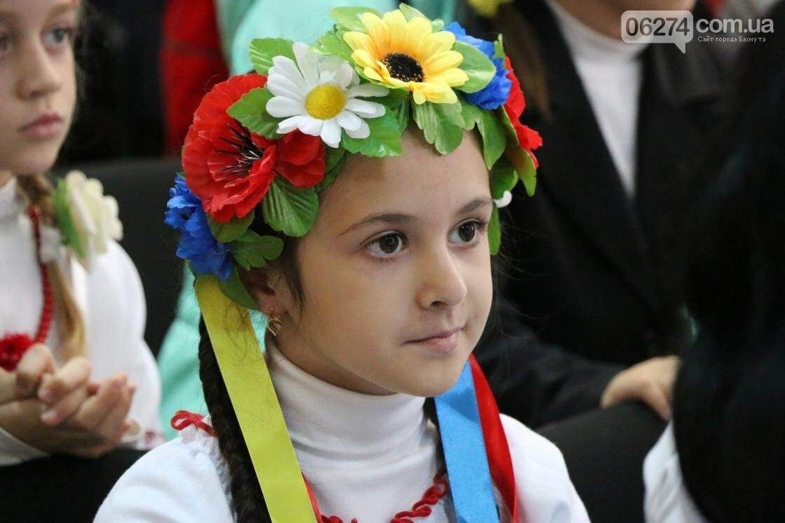 Для защитников Украины школьники города устроили фестиваль..., фото-12 Для защитников Украины школьники города устроили фестиваль украинского творчества, фото-12