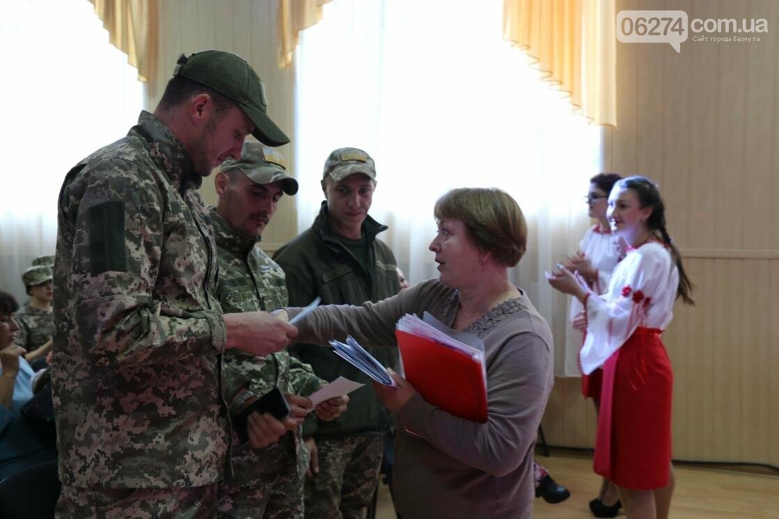 Для защитников Украины школьники города устроили фестиваль..., фото-4 Для защитников Украины школьники города устроили фестиваль украинского творчества, фото-4