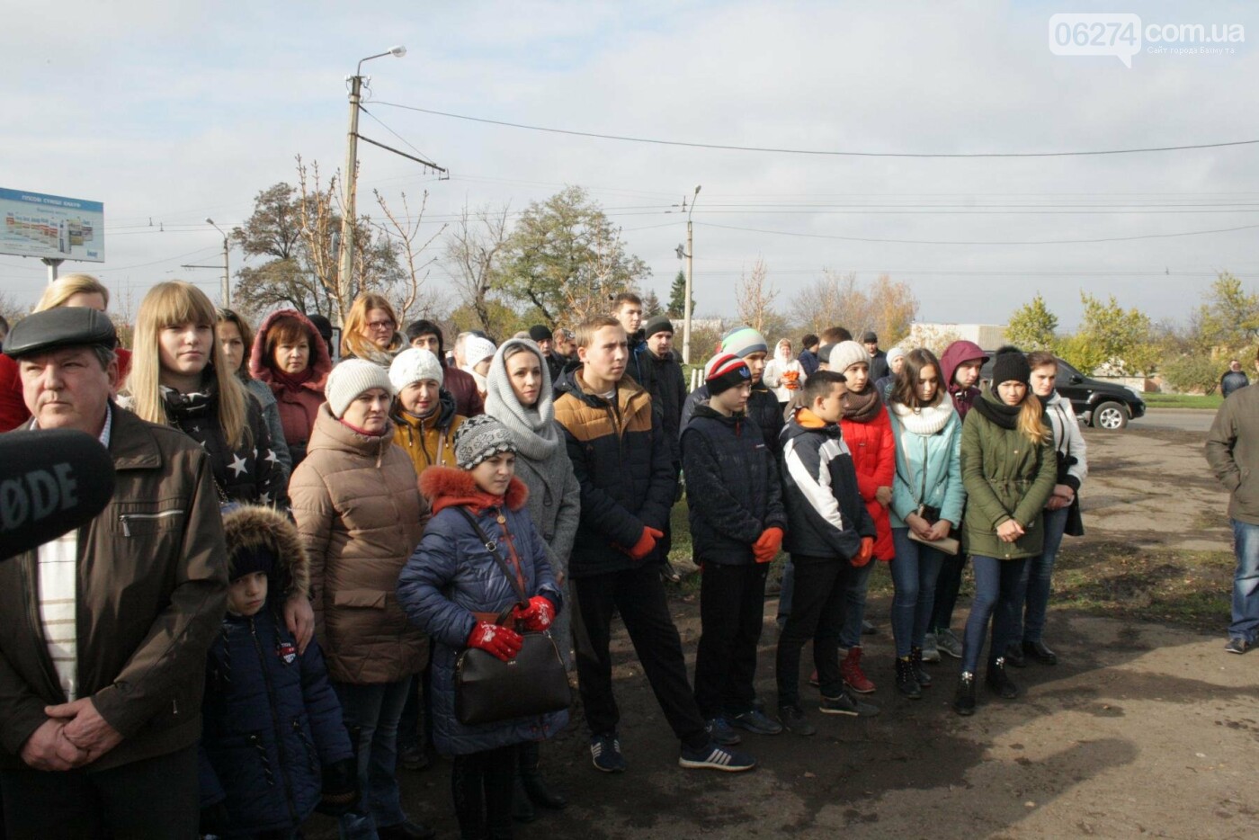 В Бахмуте министр экологии совместно с местными жителями и..., фото-5 В Бахмуте министр экологии совместно с местными жителями и представителями власти высадили «Аллею Мира», фото-5
