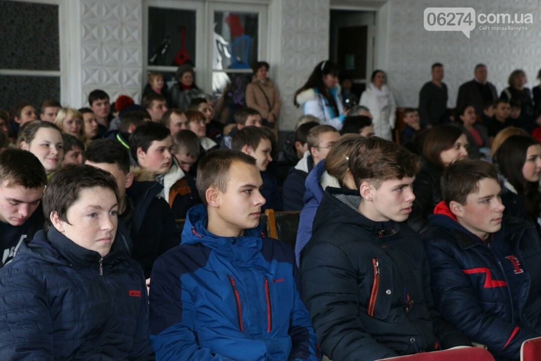 В Бахмуте открылся первый в области центр по подготовке шве..., фото-1 В Бахмуте открылся первый в области центр по подготовке швей, портных и закройщиков, фото-1