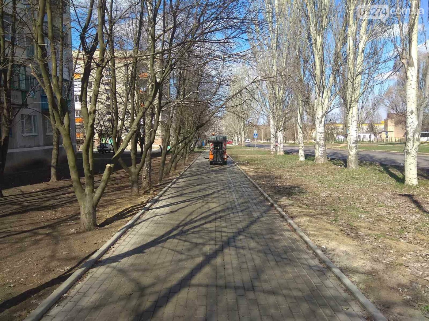 В Бахмуте дезинфицируют дороги и тротуары (ФОТО), фото-9 В Бахмуте дезинфицируют дороги и тротуары (ФОТО), фото-9