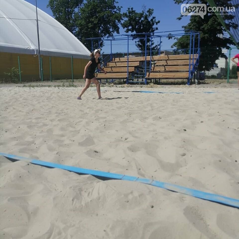 Волейболисты Бахмута стали лучшими в пляжном волейболе по о..., фото-1 Волейболисты Бахмута стали лучшими в пляжном волейболе по области, фото-1