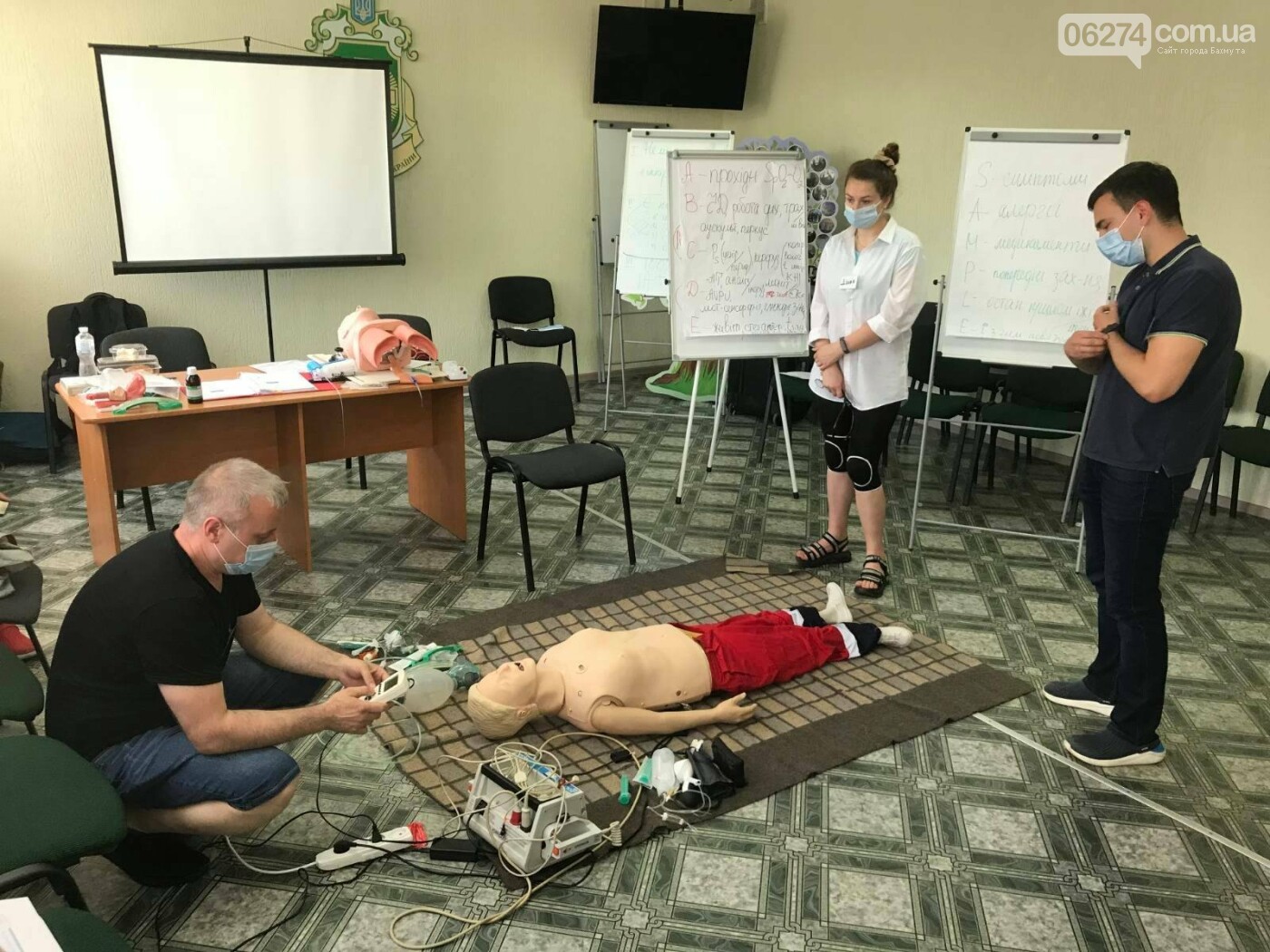 В Бахмуте завершили обучение работников отделения неотложн..., фото-1 В Бахмуте завершили обучение работников отделения неотложной помощи, фото-1