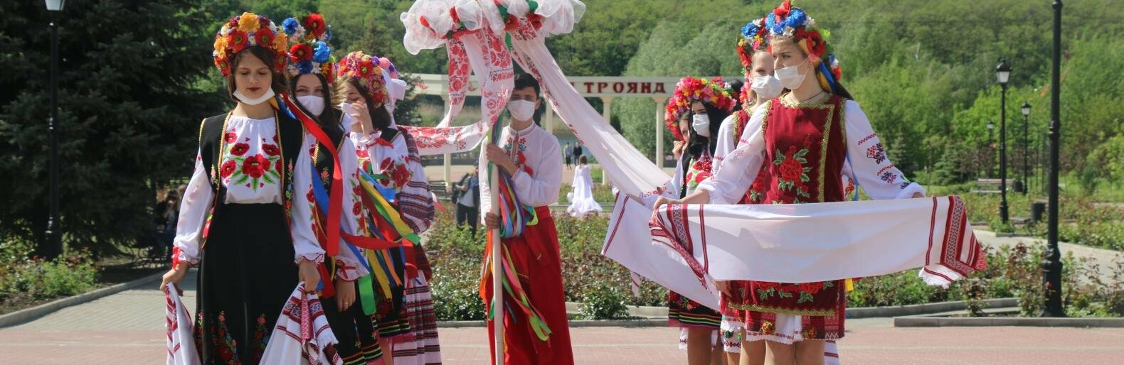 День вышиванки в Бахмуте (ФОТОФАКТ) День вышиванки в Бахмуте (ФОТОФАКТ)